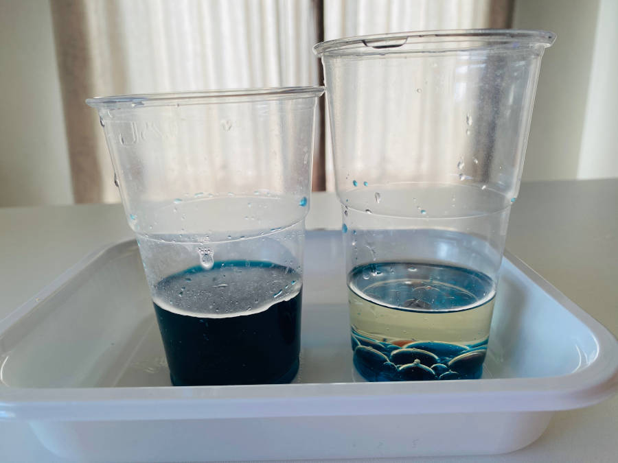 Vandens lašiukai - eksperimentas vaikams su vandeniu ir spalvomis